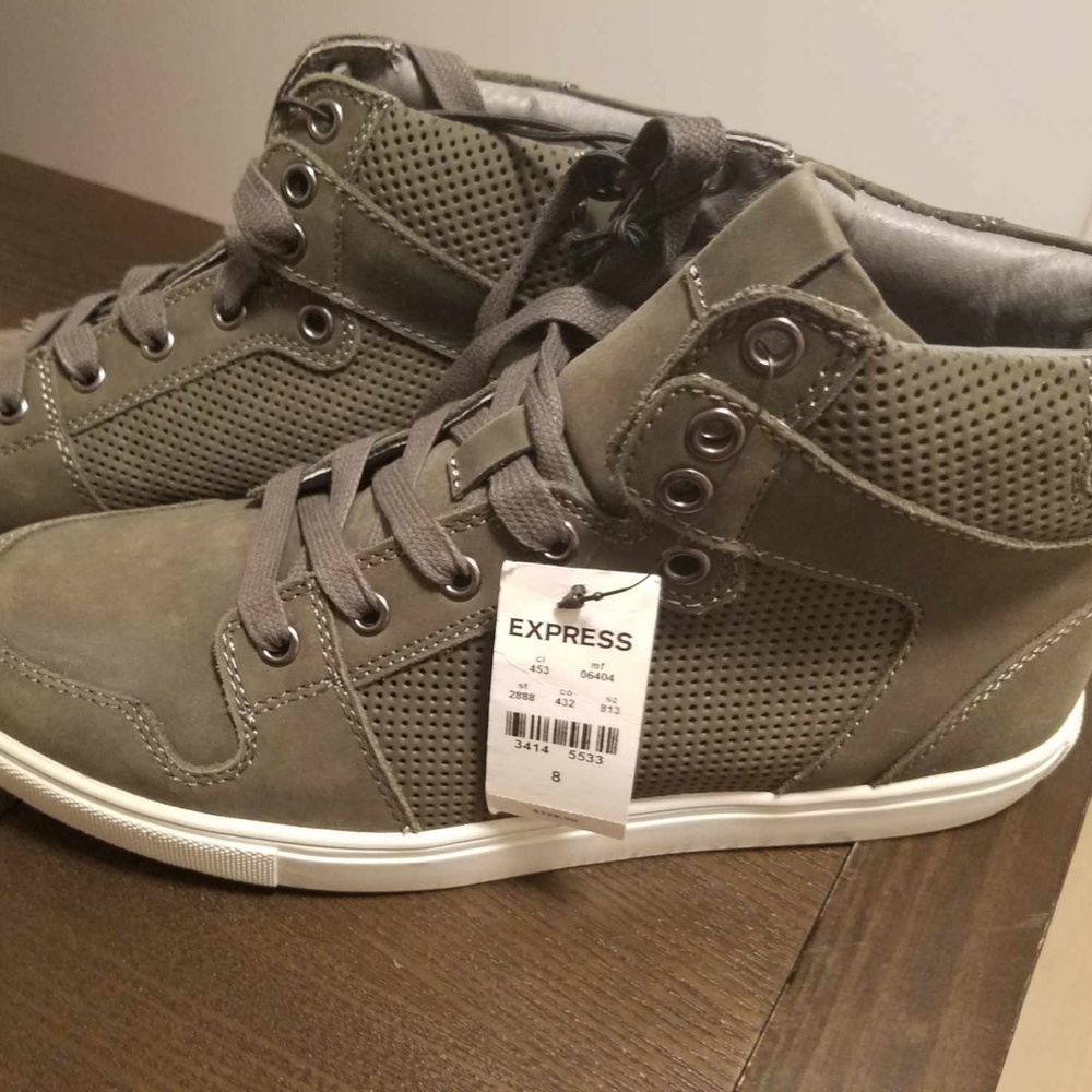 Express Men Army Green Leather Hi-Top Sneaker Sz 8